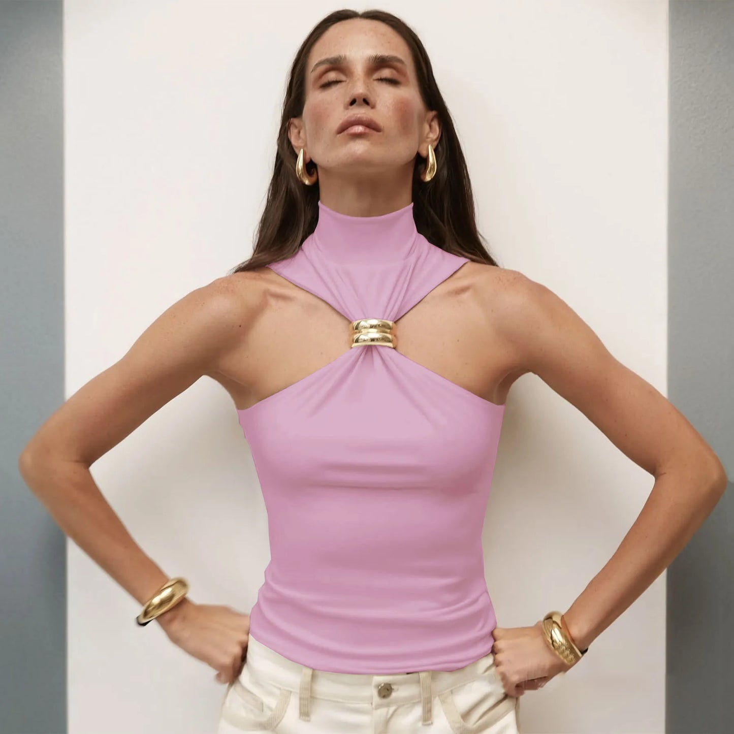 Night | Top Halter Elegante con Aro Dorado